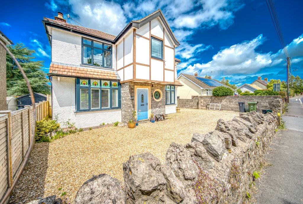 4 bedroom detached house for sale in An ideal 1930s family home located on the border of Yatton