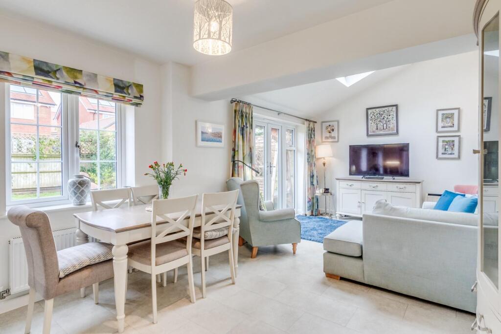 Additional property image - Exceptional modern family home in Yatton's popular Chestnut Park