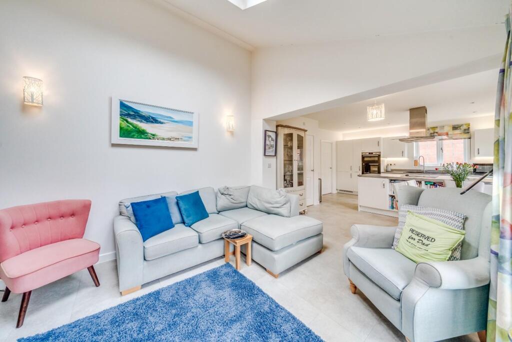 Additional property image - Exceptional modern family home in Yatton's popular Chestnut Park