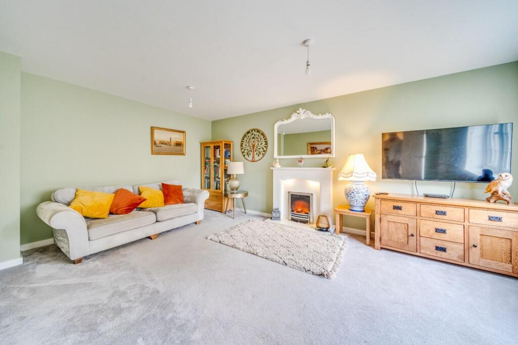 Additional property image - Exceptional modern family home in Yatton's popular Chestnut Park