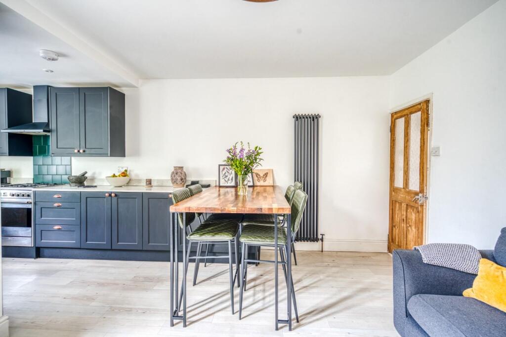 Additional property image - Beautiful period home, ideally situated for access to all of Yatton's ameneties