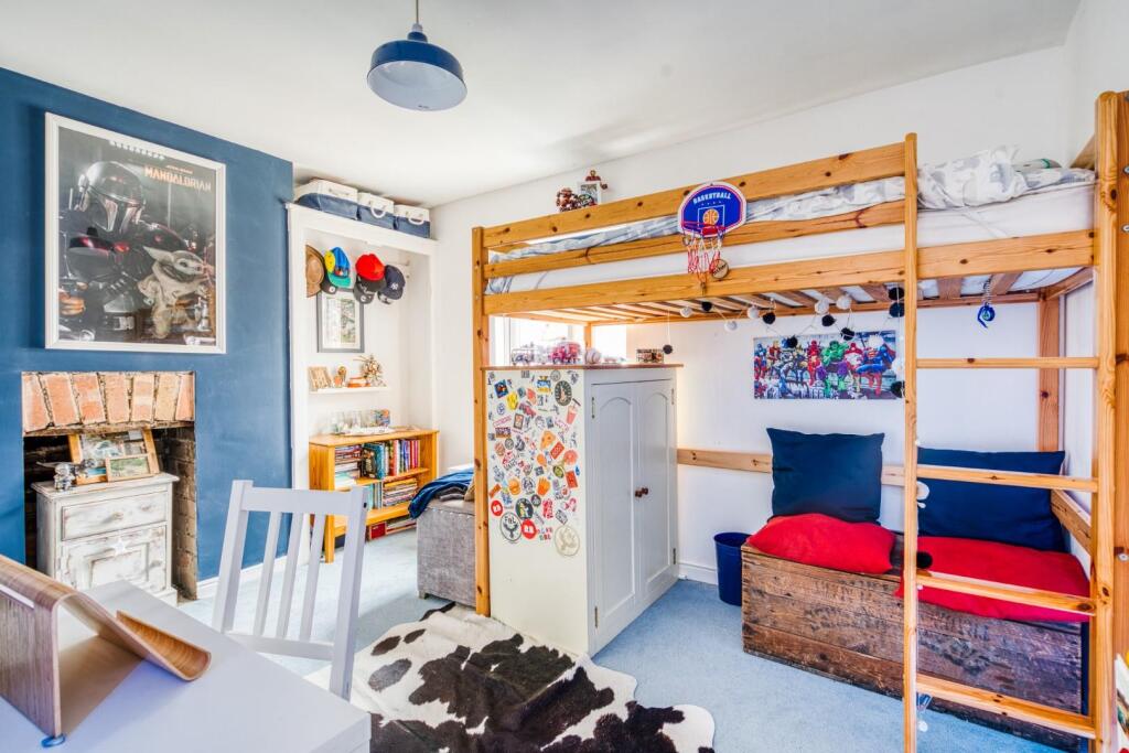 Additional property image - Beautiful period home, ideally situated for access to all of Yatton's ameneties