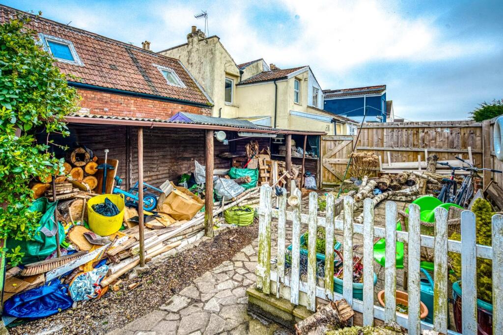 Additional property image - Beautiful period home, ideally situated for access to all of Yatton's ameneties