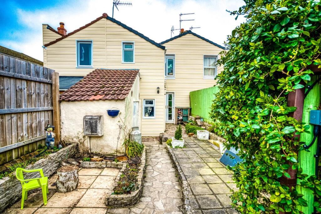 Additional property image - Beautiful period home, ideally situated for access to all of Yatton's ameneties