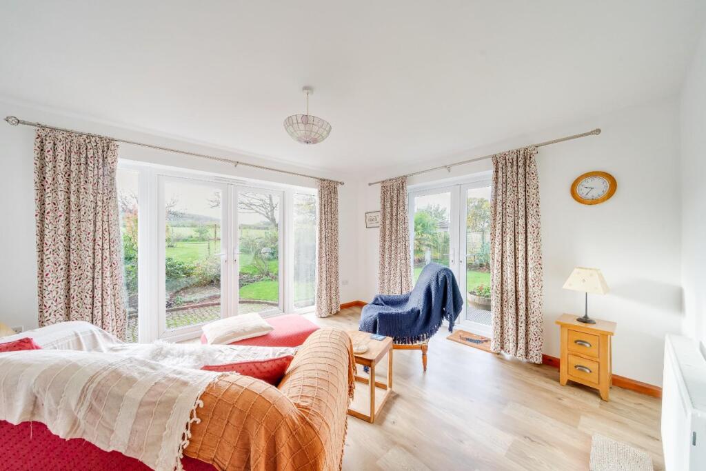 Additional property image - Substantial bungalow with views over Claverham's countryside
