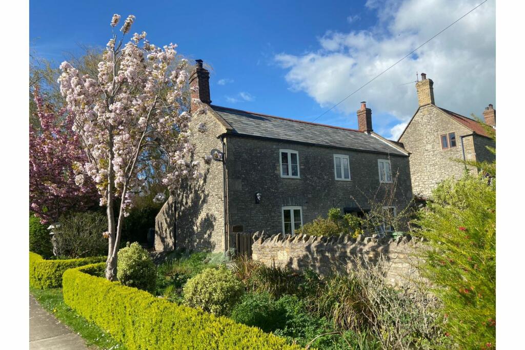 2 bedroom detached house for sale in Stoney Stratton, Shepton Mallet, BA4