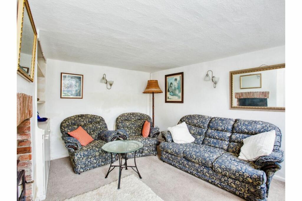 Additional property image - Bere Lane, Glastonbury, BA6
