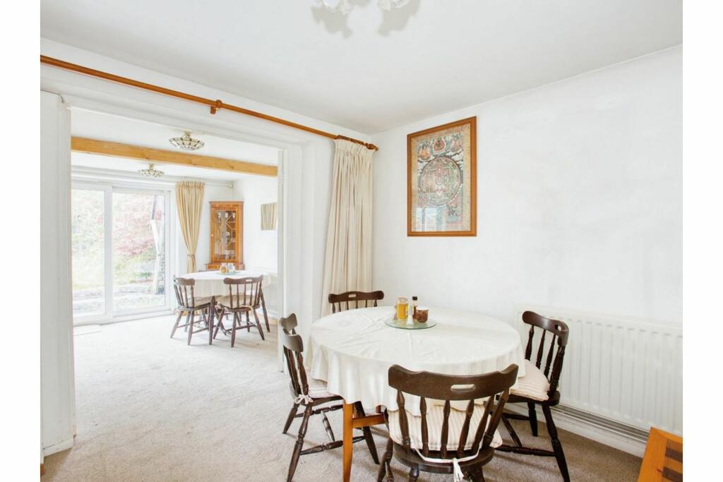 Additional property image - Bere Lane, Glastonbury, BA6
