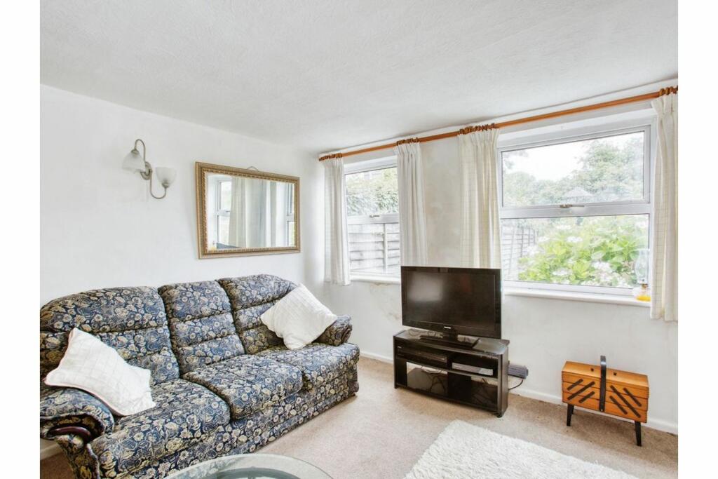 Additional property image - Bere Lane, Glastonbury, BA6