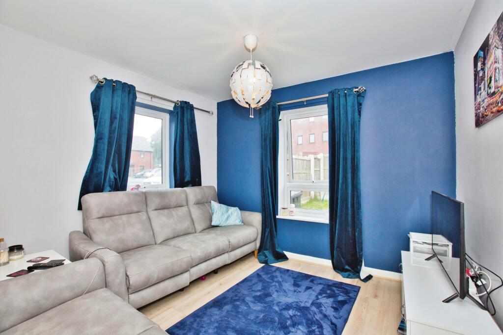 Additional property image - Park Gardens, Yeovil, BA20