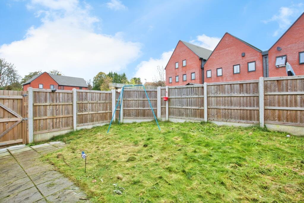 Additional property image - Park Gardens, Yeovil, BA20