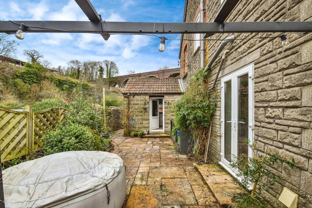 Additional property image - Waterloo Road, Shepton Mallet, BA4