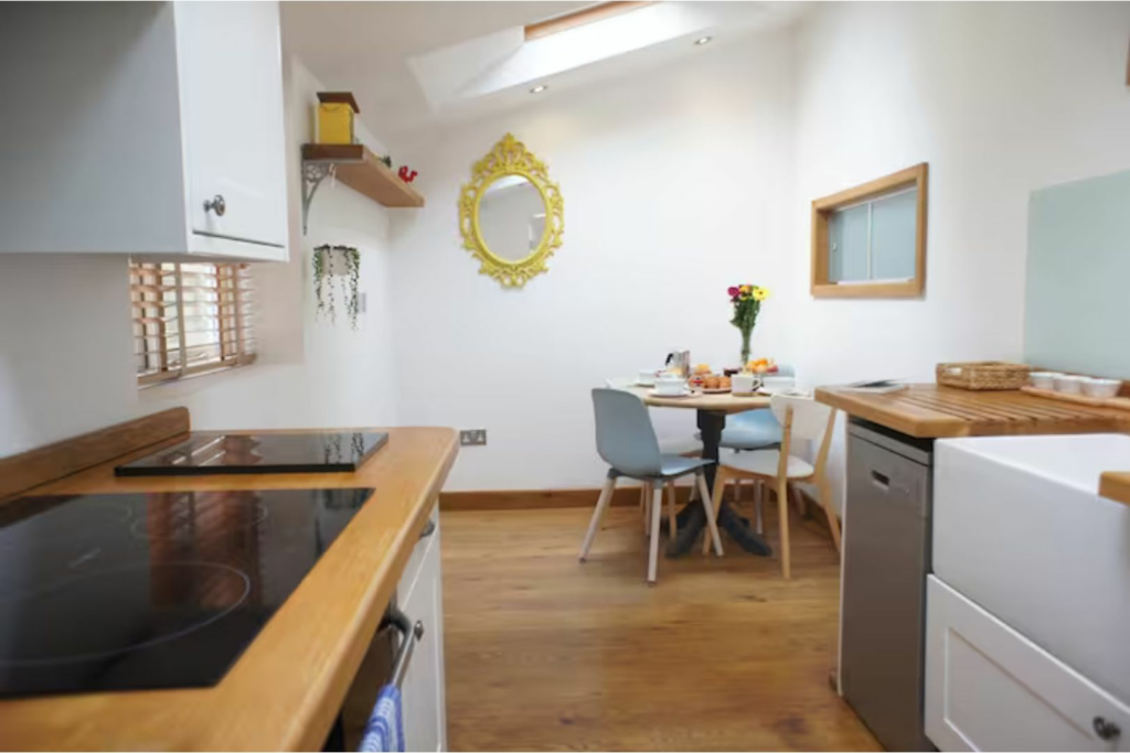 Additional property image - Crescent Gardens, Bath, BA1