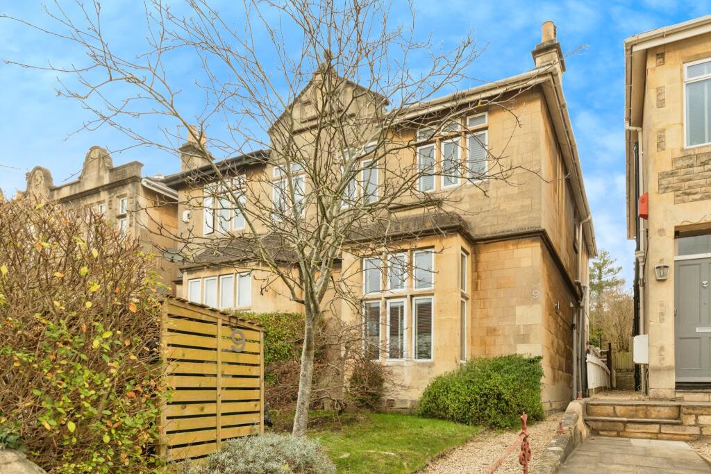 Additional property image - Crescent Gardens, Bath, BA1