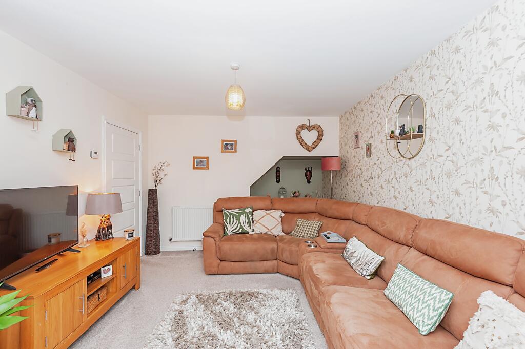 4 bedroom detached house for sale in Kirkstall Close, Wilsden, BD15