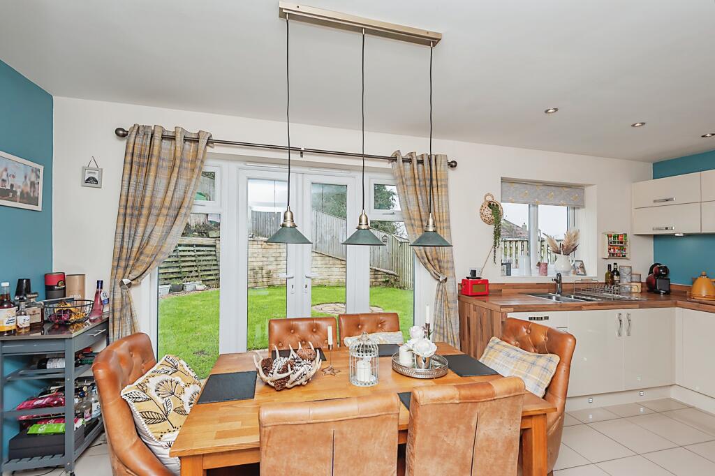 4 bedroom detached house for sale in Kirkstall Close, Wilsden, BD15