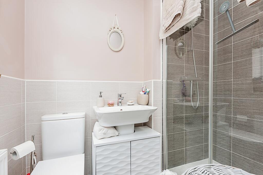 4 bedroom detached house for sale in Kirkstall Close, Wilsden, BD15