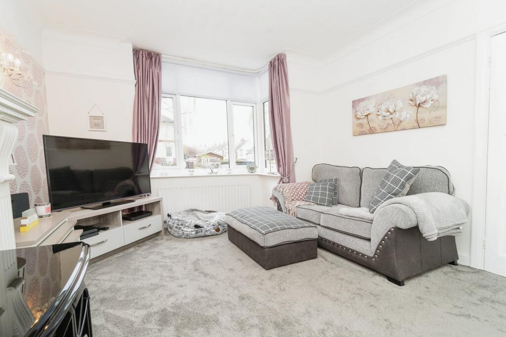 3 bedroom semidetached house for sale in Rylands Avenue, Gilstead