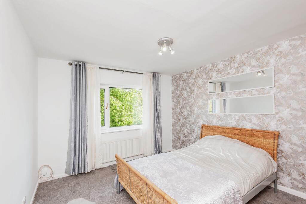 3 bedroom semidetached house for sale in Westfield Lane, Bradford, BD12