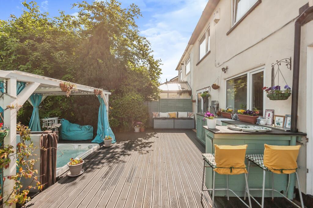 3 bedroom semidetached house for sale in Westfield Lane, Bradford, BD12