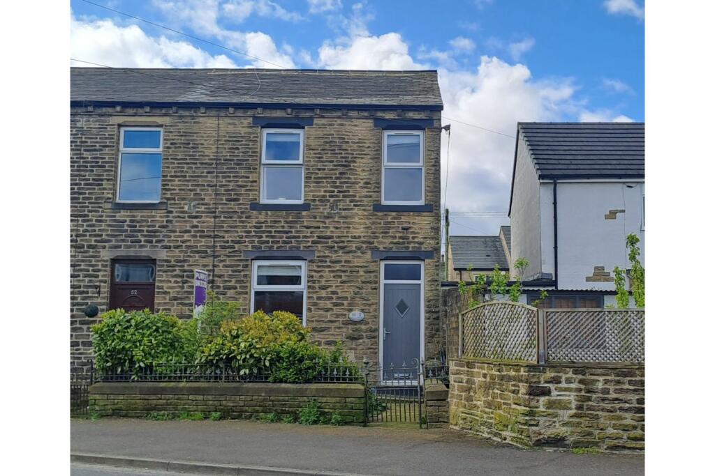 3 bedroom semidetached house for sale in Keighley Road, Crosshills
