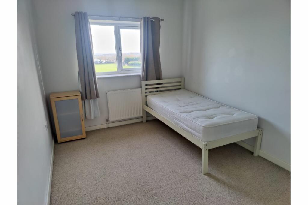 Additional property image - Booth Holme Close, Bradford, BD4