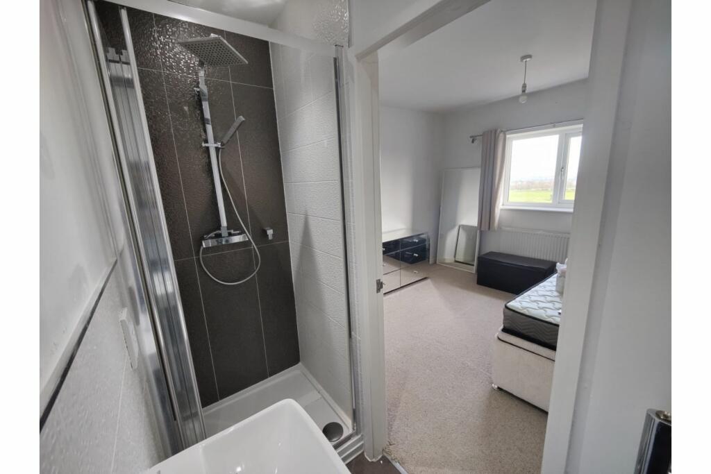 Additional property image - Booth Holme Close, Bradford, BD4