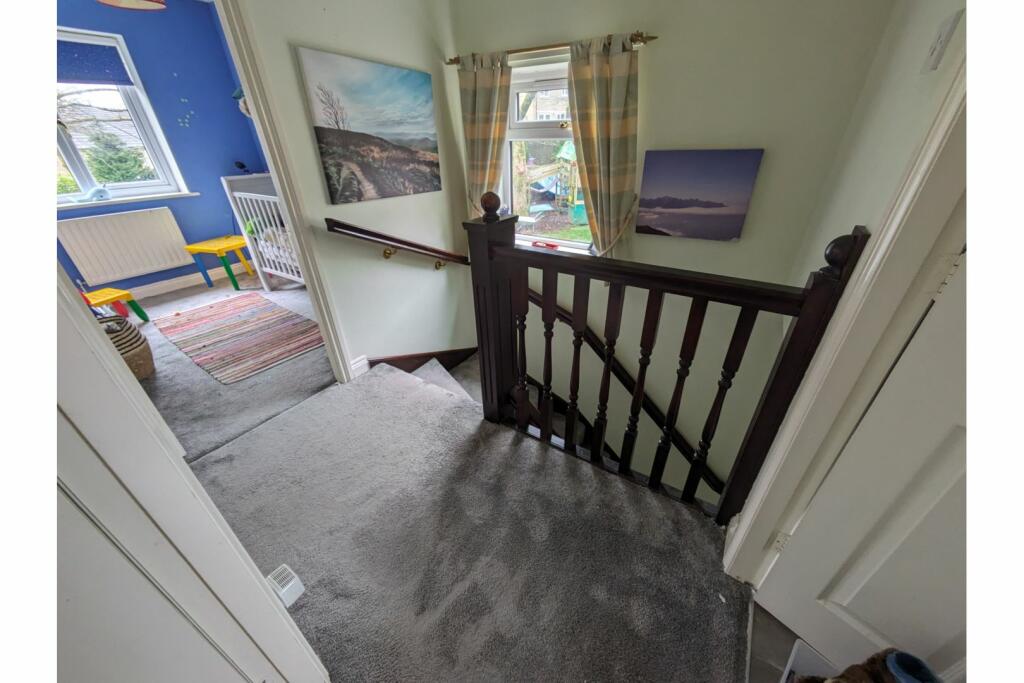Additional property image - Cheriton Drive, Bradford, BD13