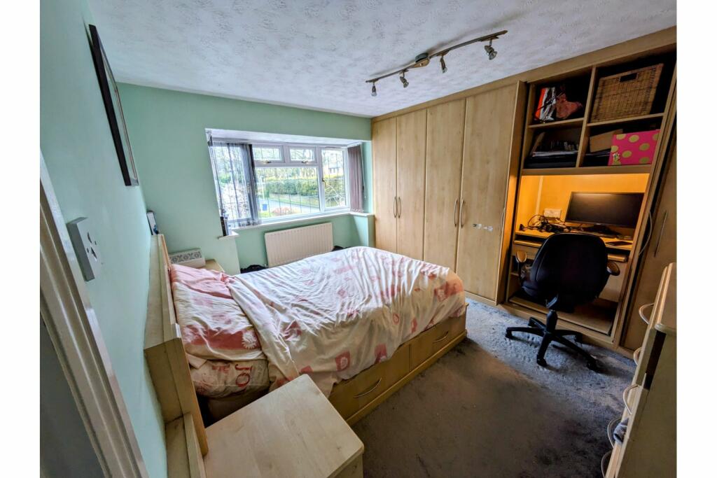 Additional property image - Cheriton Drive, Bradford, BD13