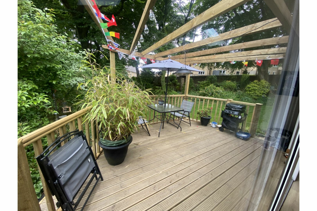 Additional property image - Cheriton Drive, Bradford, BD13
