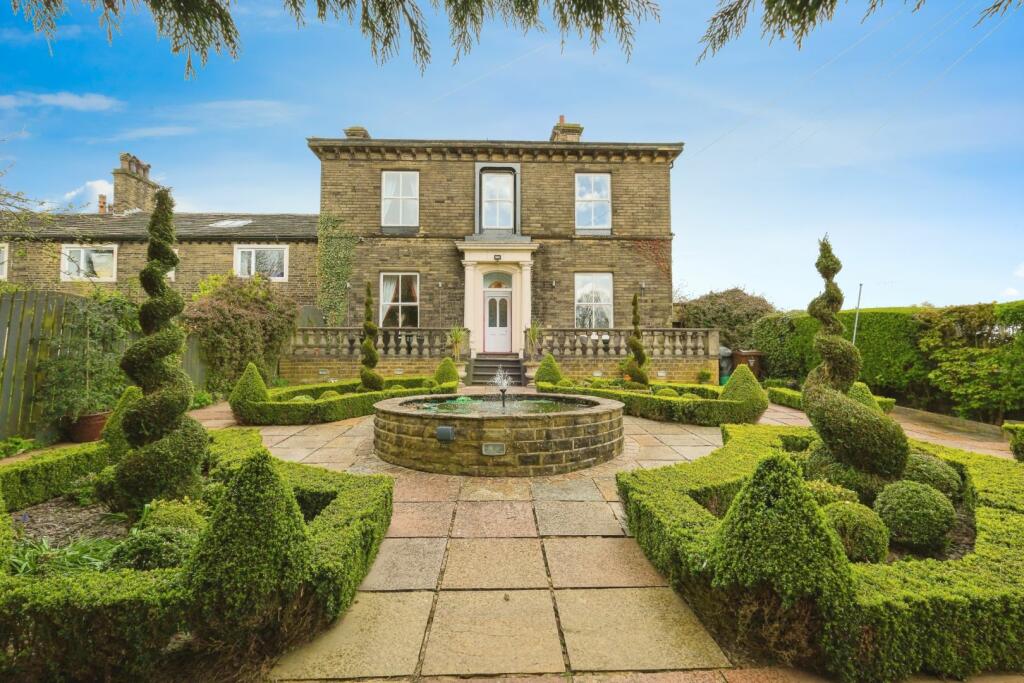 6 bedroom link detached house for sale in Moorside Road, Eccleshill