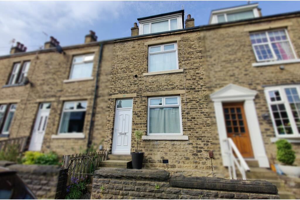 3 bedroom terraced house for sale in Springswood Avenue, Shipley, BD18