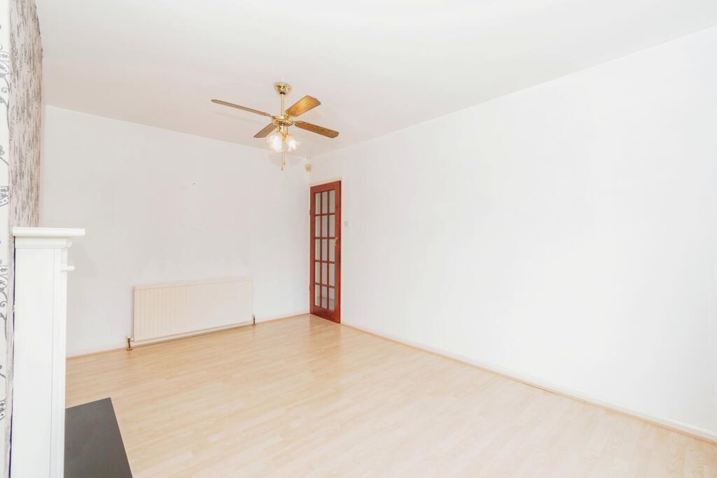 Additional property image - Tyersal Lane, Bradford, BD4