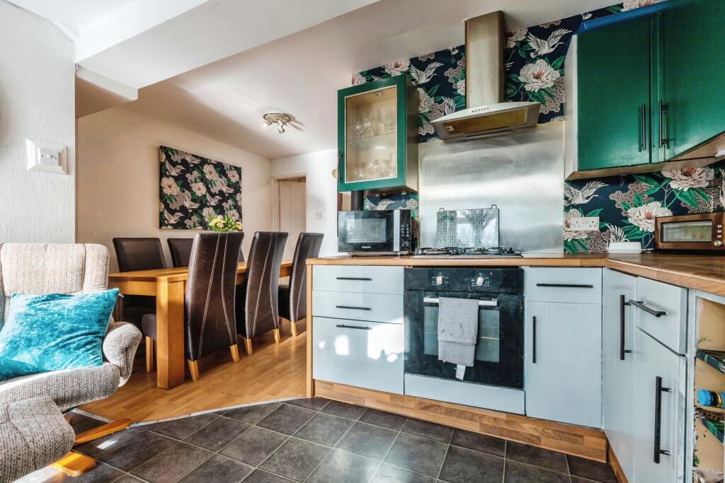 Additional property image - Whins Wood, Keighley, BD21