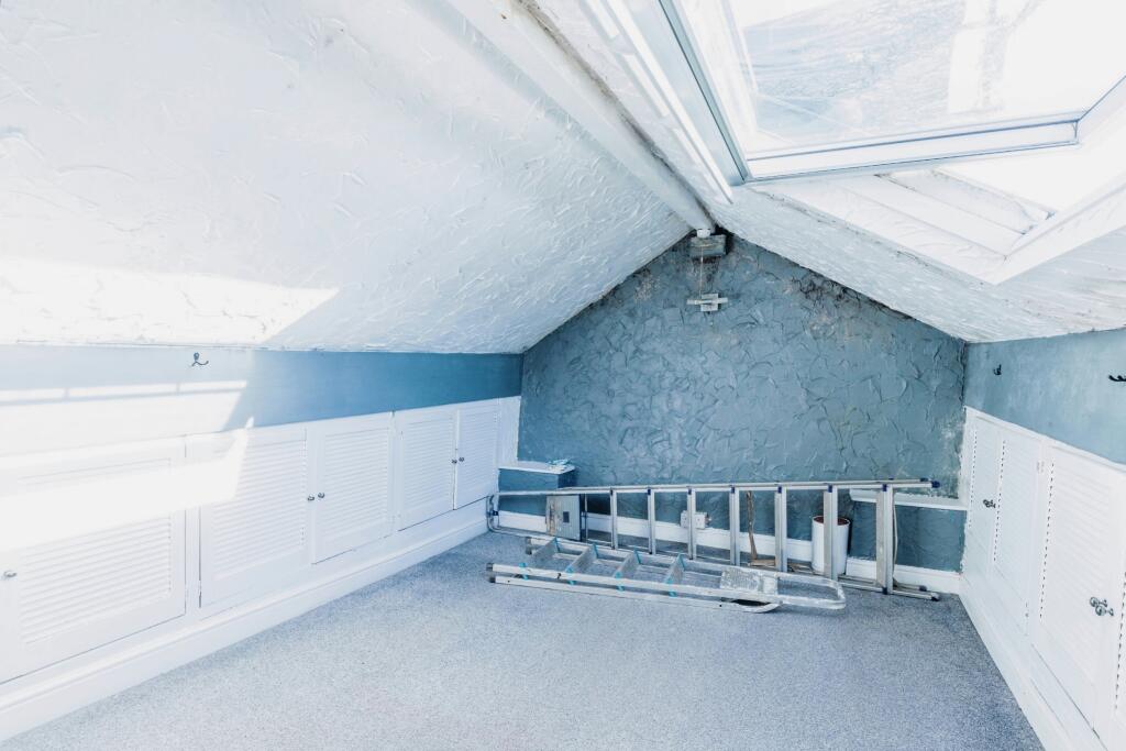 Additional property image - Whins Wood, Keighley, BD21