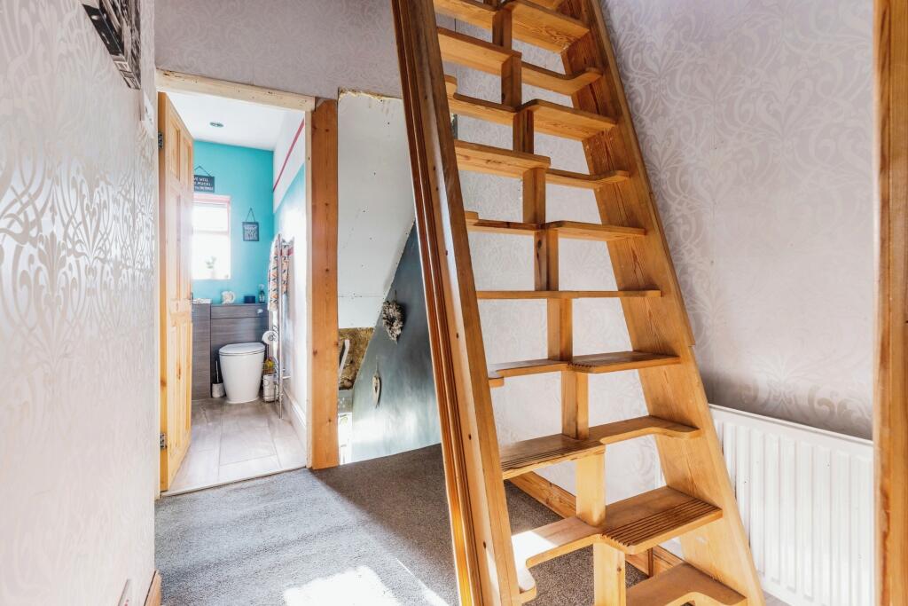 Additional property image - Whins Wood, Keighley, BD21