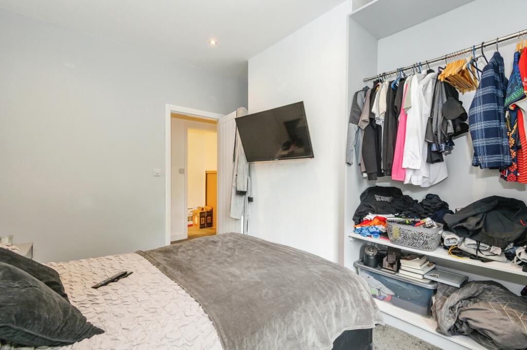 Additional property image - Giles Street, Bradford, BD6