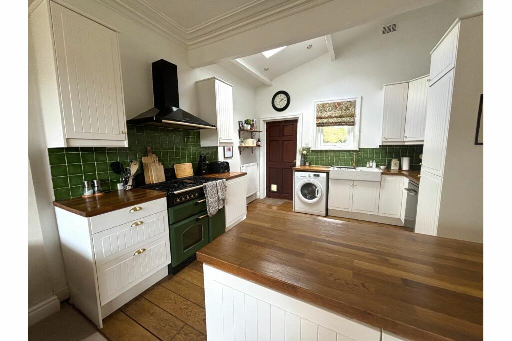Additional property image - Dewsbury Road, Cleckheaton, BD19