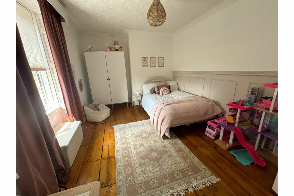Additional property image - Dewsbury Road, Cleckheaton, BD19