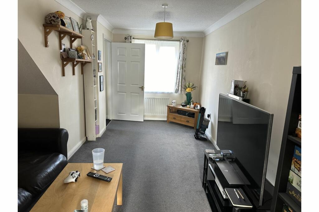 Additional property image - Holme Bank Close, Bradford, BD4
