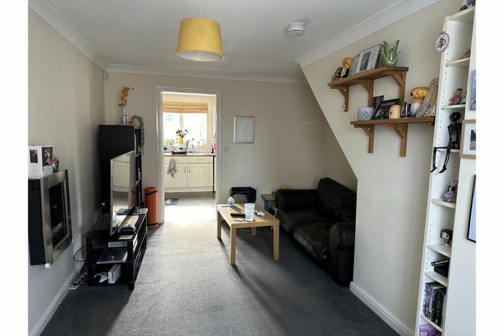 Additional property image - Holme Bank Close, Bradford, BD4