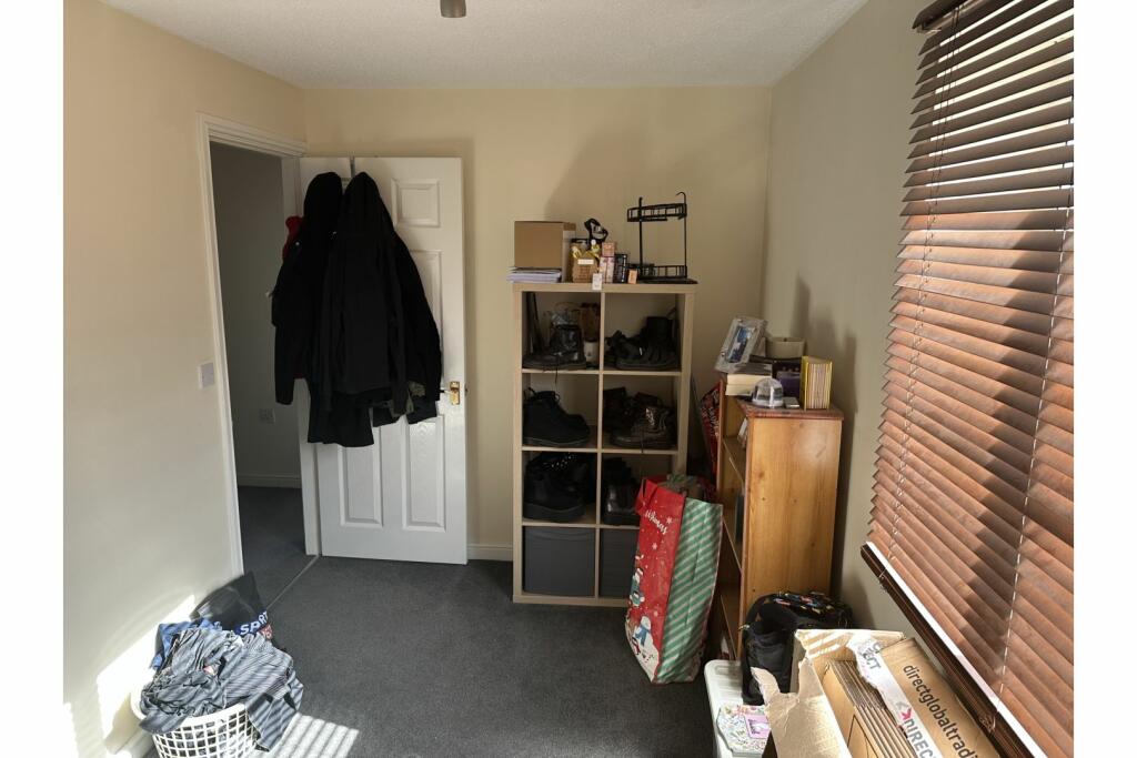Additional property image - Holme Bank Close, Bradford, BD4