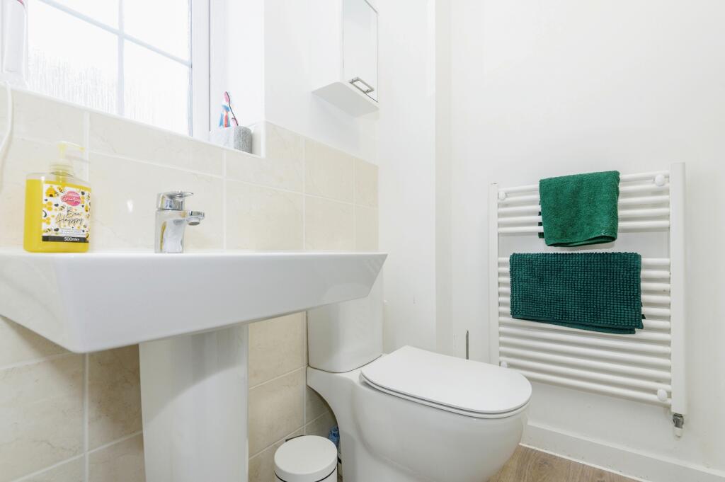 Additional property image - Castle Stead Crescent, Bradford, BD13