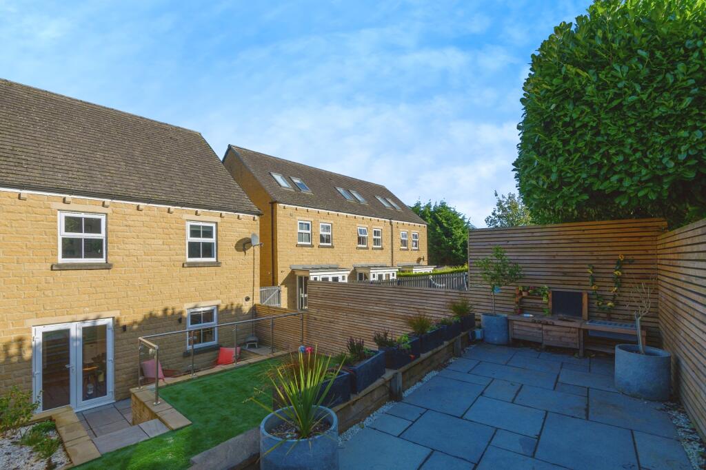 Additional property image - Pavillion View, Cleckheaton, BD19
