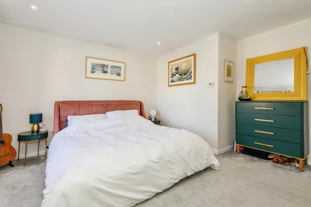 Additional property image - Pavillion View, Cleckheaton, BD19