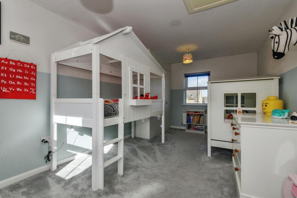 Additional property image - Pavillion View, Cleckheaton, BD19