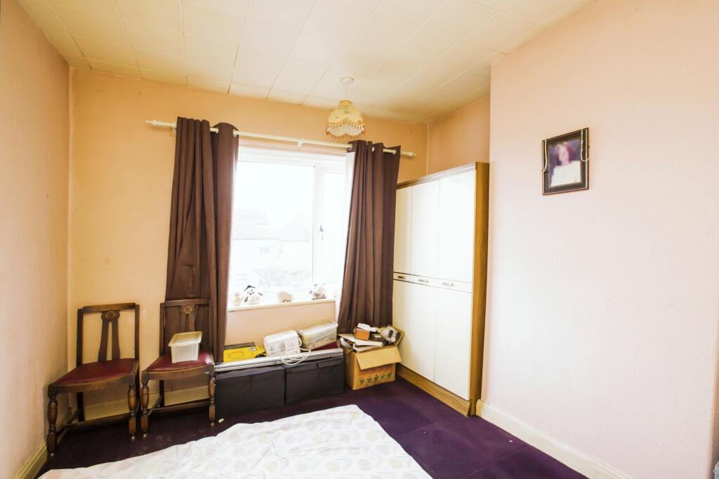 Additional property image - Farfield Grove, Bradford, BD6