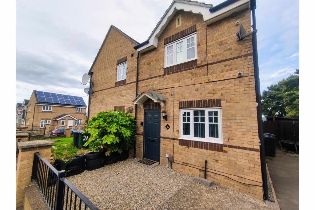 Additional property image - Rowantree Drive, Bradford, BD10