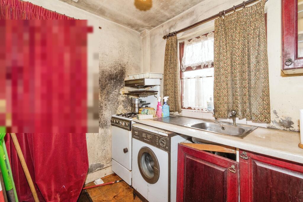 Additional property image - Killinghall Road, Bradford, BD2