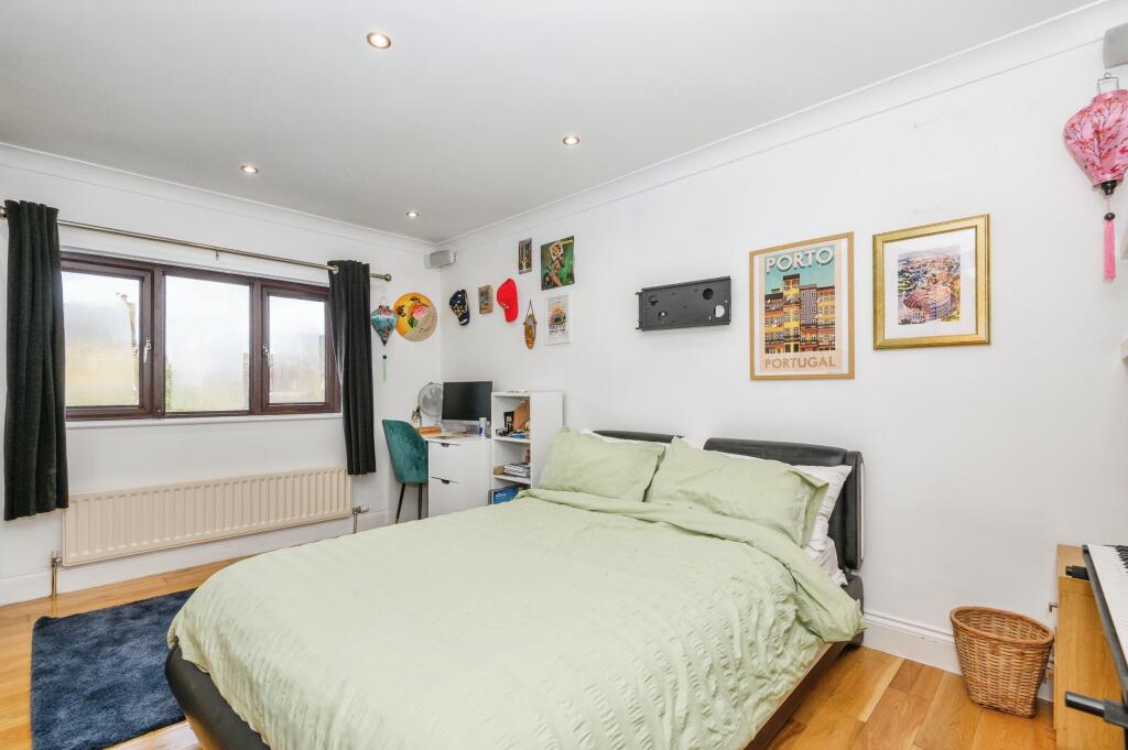 Additional property image - Scholes Lane, Cleckheaton, BD19